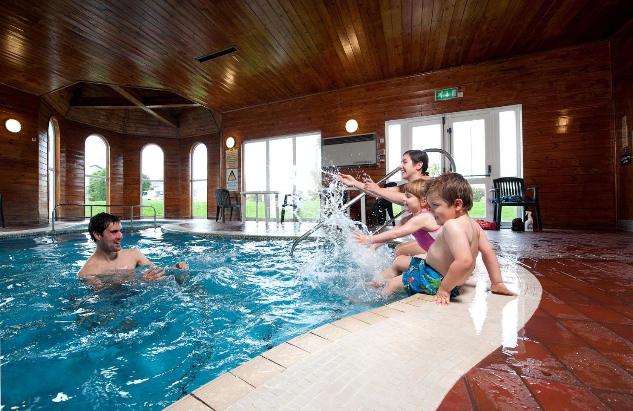 Perran View Holiday Park เซนต์แอกเนส ภายนอก รูปภาพ